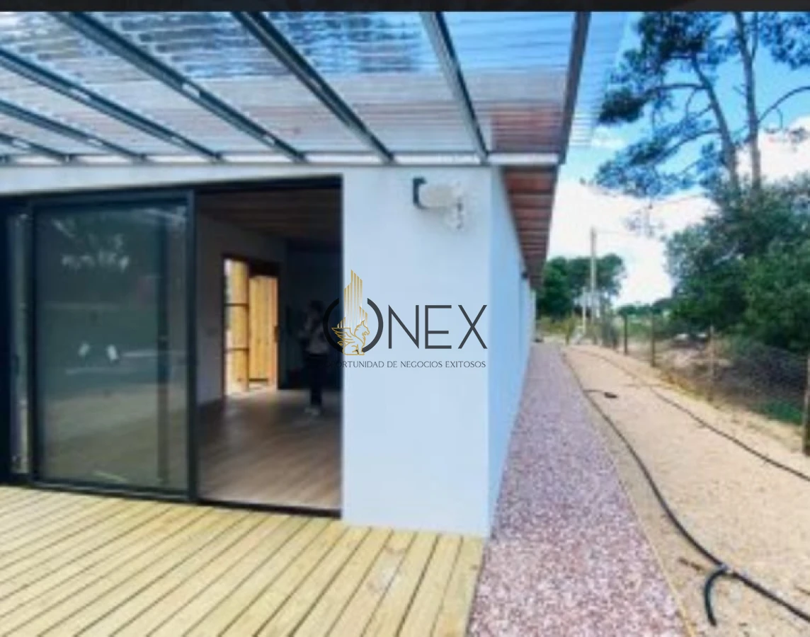 Casa ID.1375 - ¡Se vende espectacular casa a estrenar! de tres dormitorios, en Club del Lago, Punta Ballena  