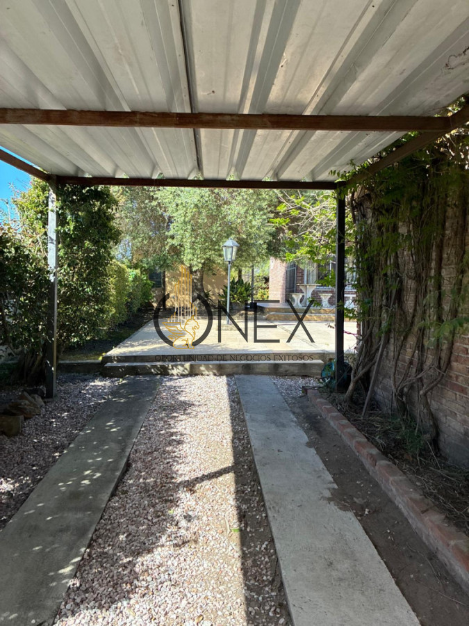 Casa ID.3627 - Se vende hermoso Chalet en Parque del Plata Sur