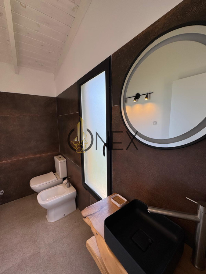 Casa ID.1404 - ¡Se vende espectacular casa a estrenar! de tres dormitorios, en Club del Lago, Punta Ballena  
