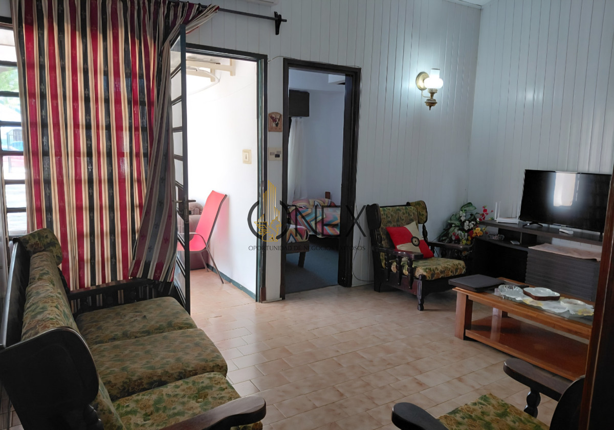 Casa ID.4194 - Oportunidad venta propiedad  dos casas  independientes + dependencia de servicio cerca de la rambla - Piriápolis