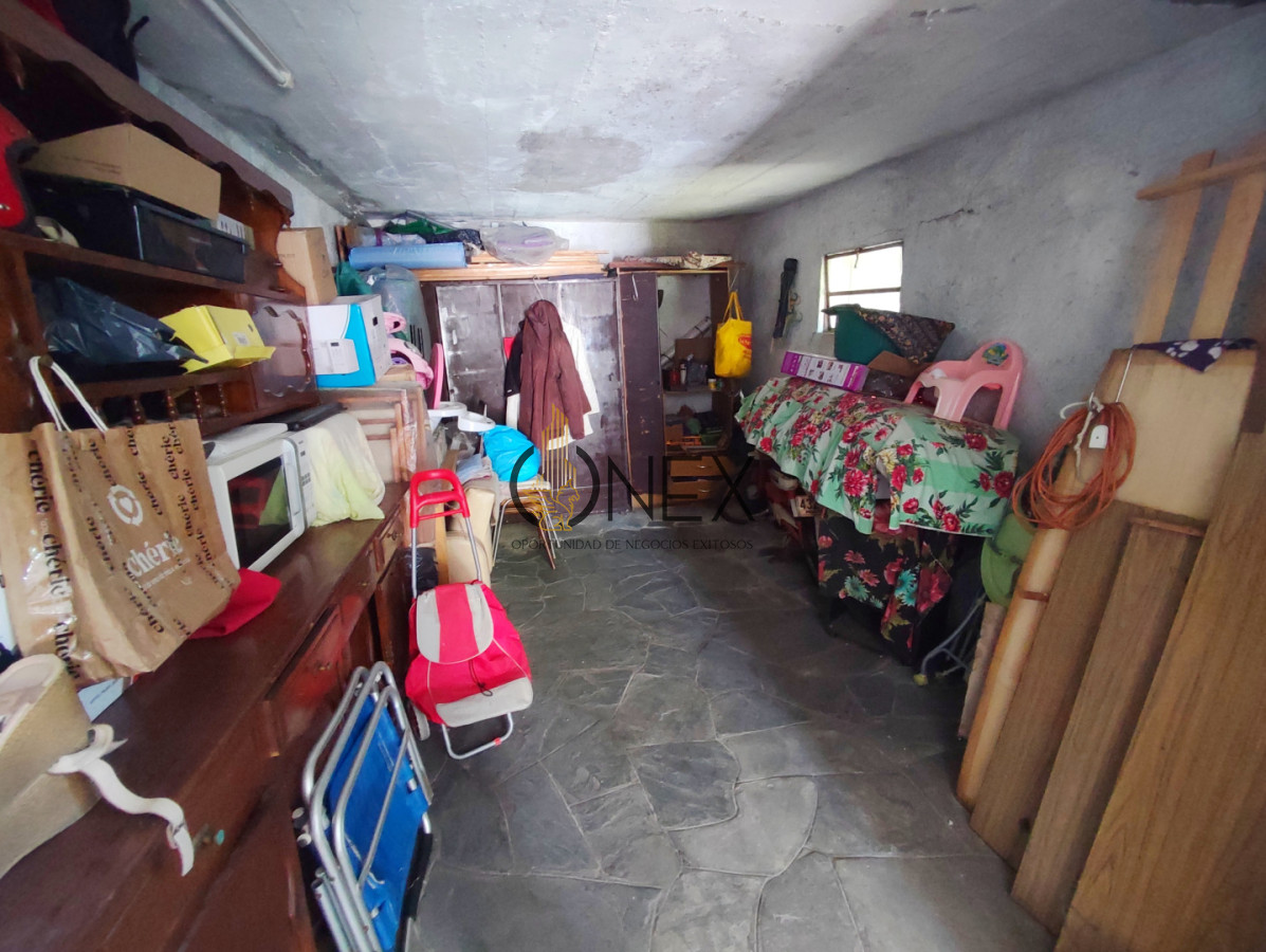 Casa ID.3774 - Casa en Venta de 7 dormitorios en Solymar a mts de la Rambla