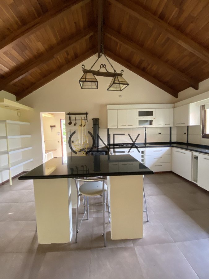 Casa ID.1557 - HERMOSA CASA DE PIEDRA EN VENTA 
