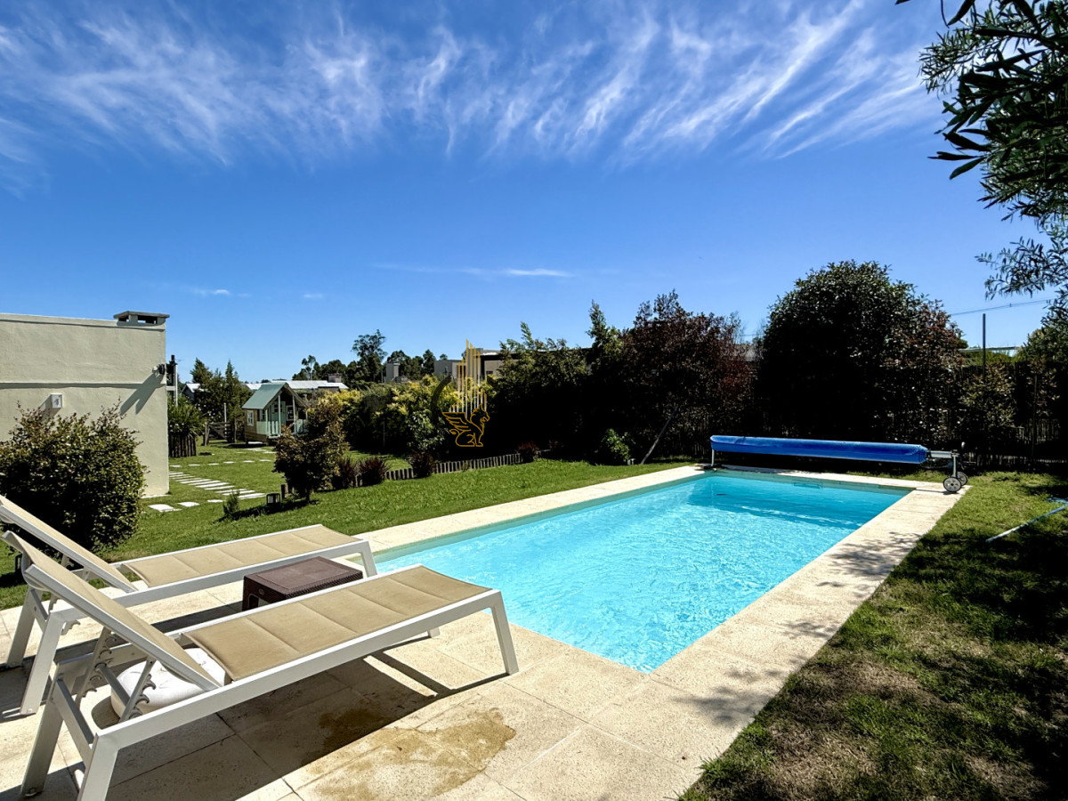 Casa ID.3434 - VENTA CASA UNA PLANTA, 3 DORMITORIOS, CON PISCINA, EN BARRIO PRIVADO MIRADOR DE LA TAHONA, CANELONES