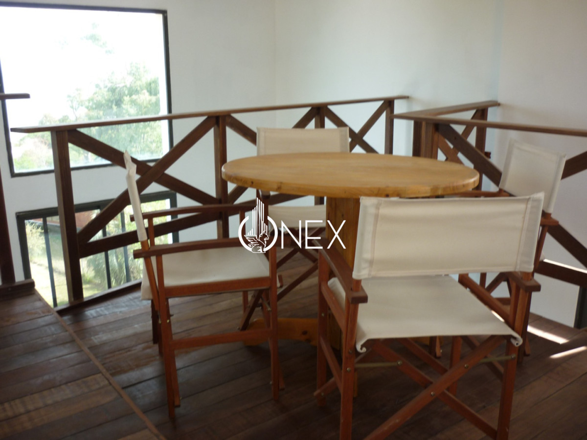 Casa ID.4333 - Casa Tipo Castillo en Venta - Frente al Mar - 3.500 m²
