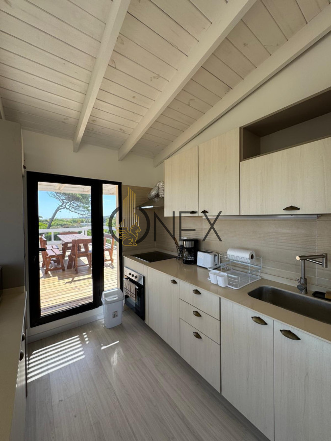 Casa ID.1404 - ¡Se vende espectacular casa a estrenar! de tres dormitorios, en Club del Lago, Punta Ballena  