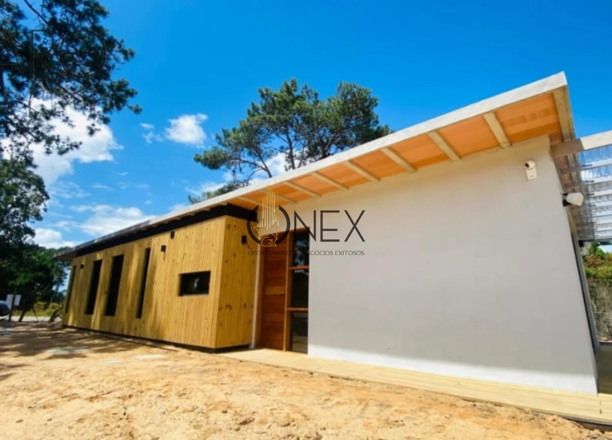 Casa ID.1375 - ¡Se vende espectacular casa a estrenar! de tres dormitorios, en Club del Lago, Punta Ballena  