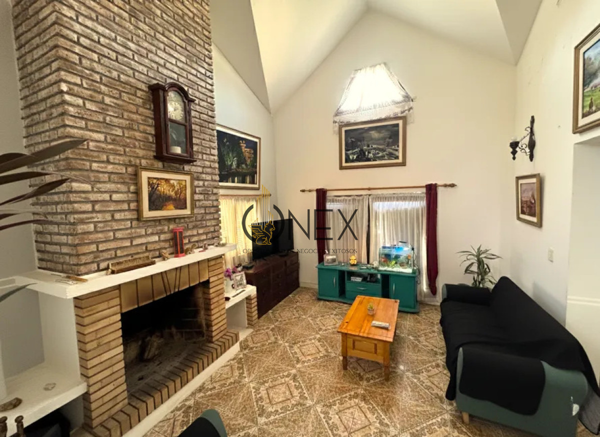 Casa ID.1514 - Gran Oportunidad Venta de Casa y Apartamento La Floresta a Pasos de La Playa.