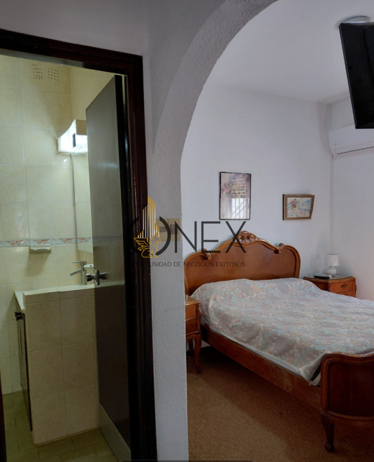 Casa ID.4194 - Oportunidad venta propiedad  dos casas  independientes + dependencia de servicio cerca de la rambla - Piriápolis