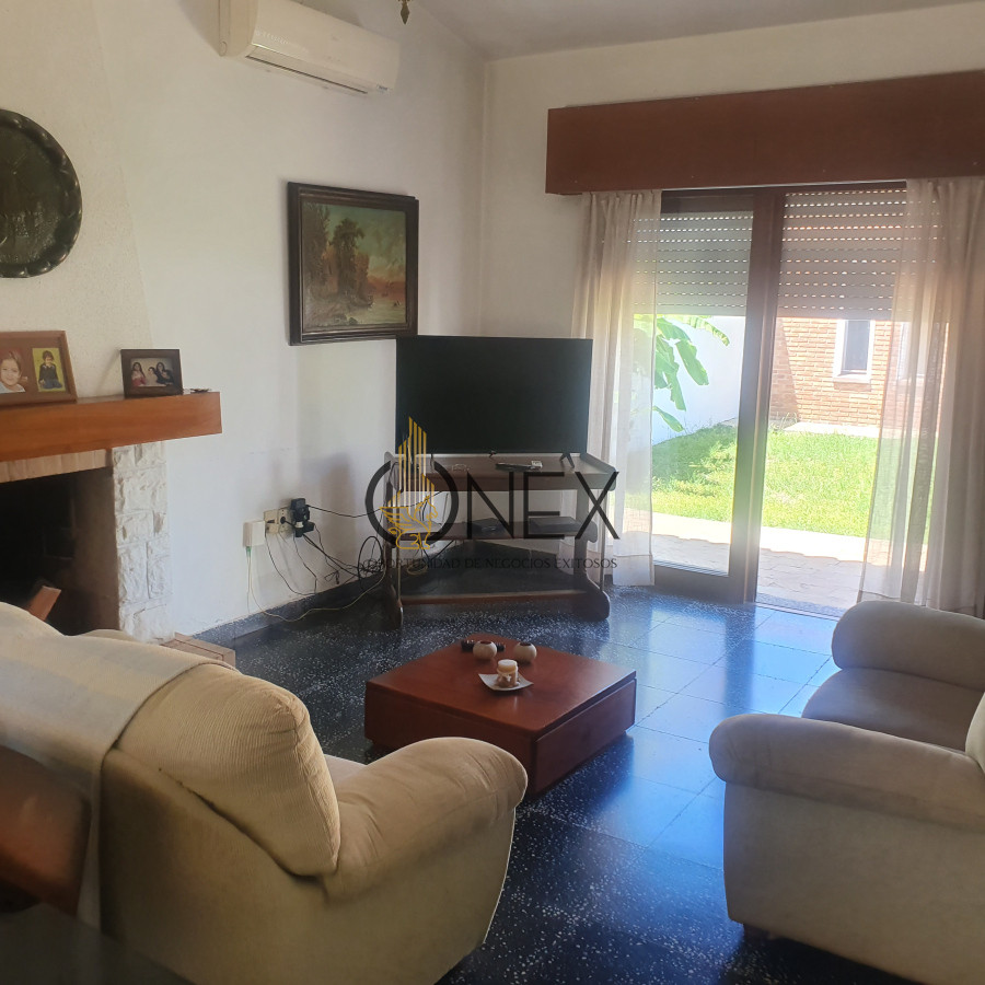 Casa ID.1518 - CASA EN VENTA REP. ARGENTINA PAYSANDU