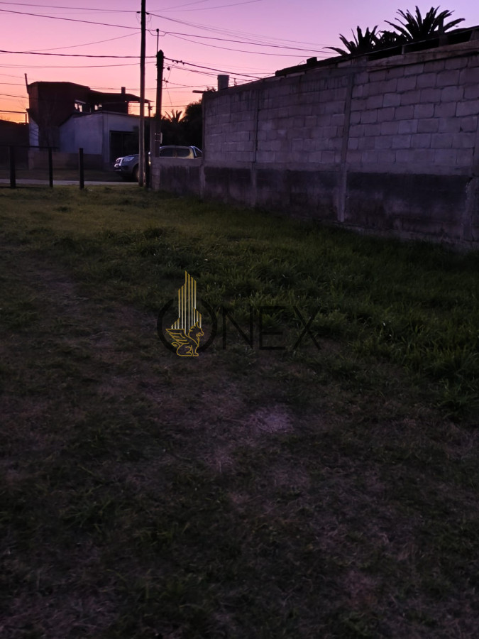 Casa ID.3079 - Venta y alquiler de casa con apto en San Carlos