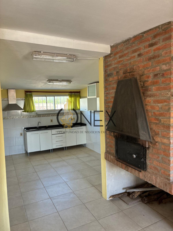 Casa ID.3627 - Se vende hermoso Chalet en Parque del Plata Sur