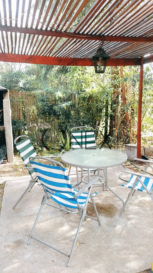 Casa ID.1289 - Se alquila casa contenedor de dos plantas en Guazuvirá!
