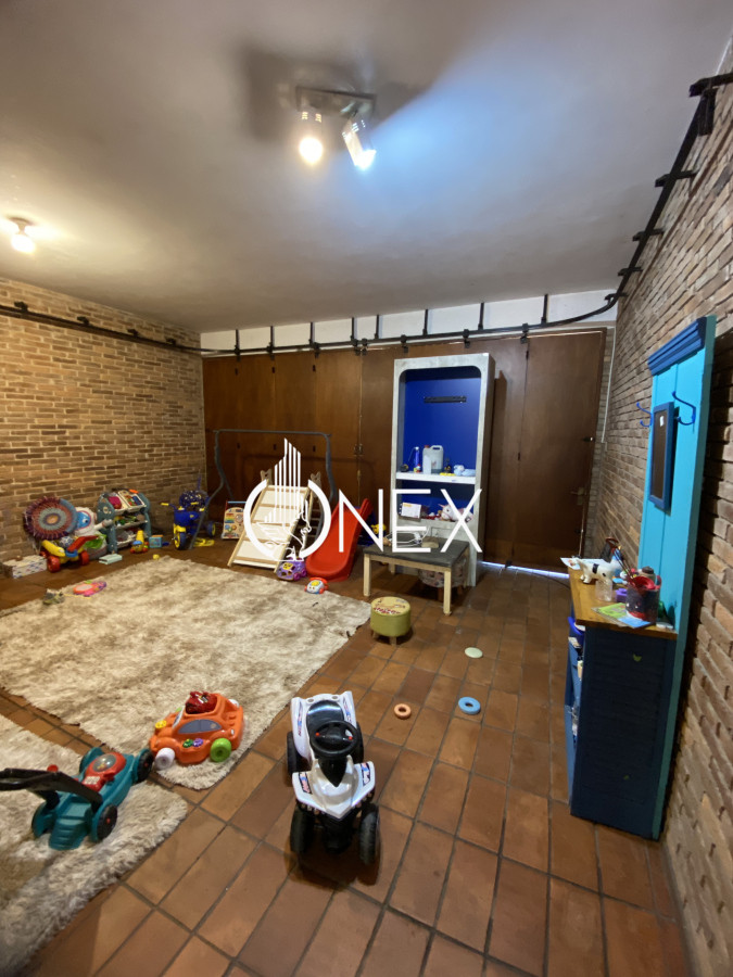 Casa ID.2717 - ESPECTACULAR PROPIEDAD FRENTE A PLAZA EN VENTA PAYSANDU 