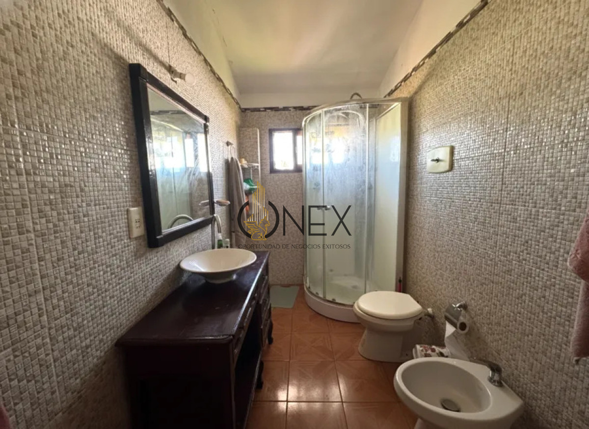 Casa ID.1514 - Gran Oportunidad Venta de Casa y Apartamento La Floresta a Pasos de La Playa.