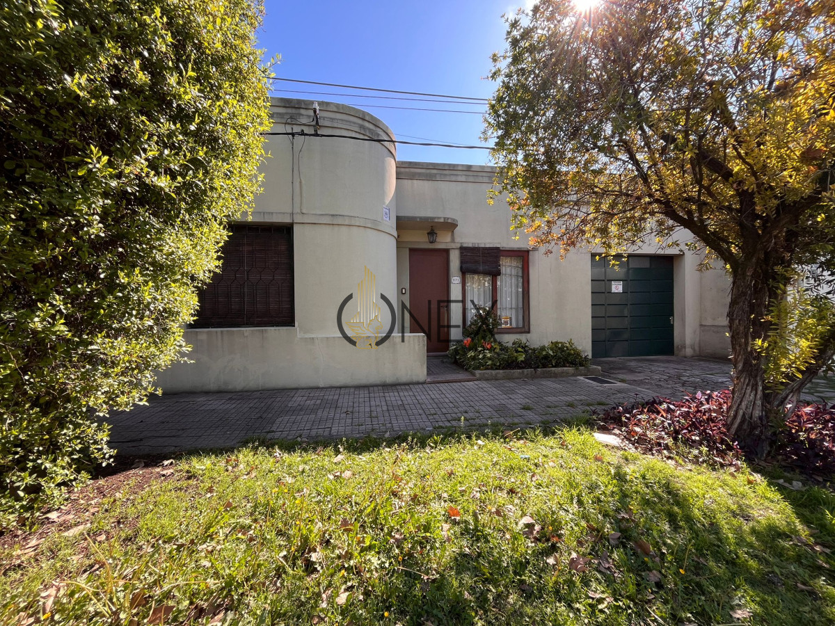Casa ID.3099 - CASA EN VENTA A METROS DE REPUBLICA ARGENTINA