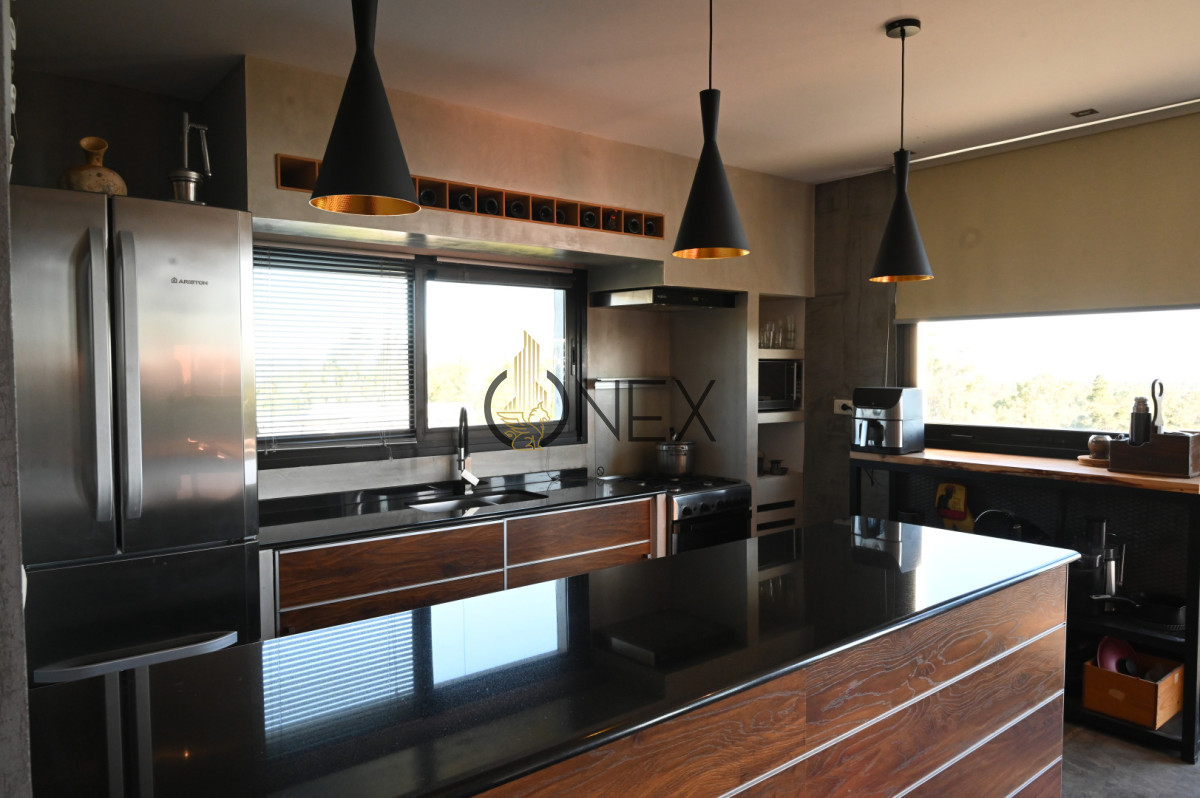 Casa ID.3361 - SE VENDE EXCELENTE PROPIEDAD EN PIRIÁPOLIS,PARA CUMPLIR TUS SUEÑOS