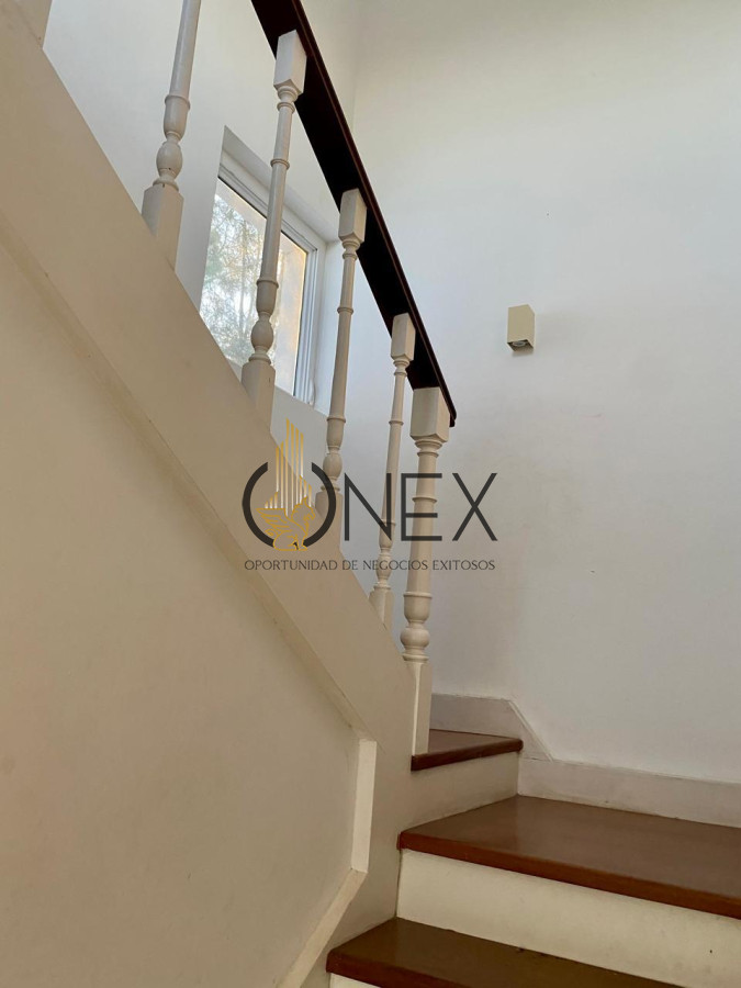 Casa ID.3374 - TU NUEVA VIDA EMPIEZA ACÁ! Venta Casa Altos la Tahona 3D Suite, estar, 2 plantas excelente ubicación  