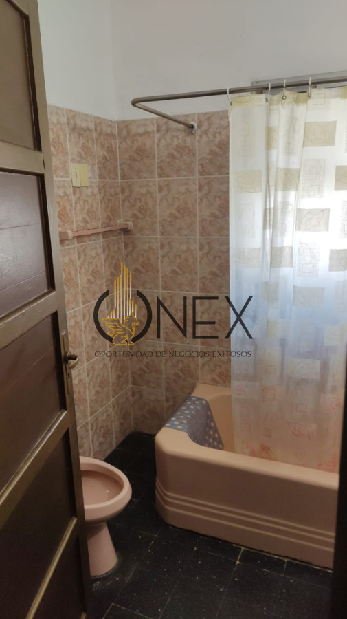 Casa ID.4406 - SE VENDE EXCELENTE PROPIEDAD EN ATLANTIDA, DE CUATRO DORMITORIOS