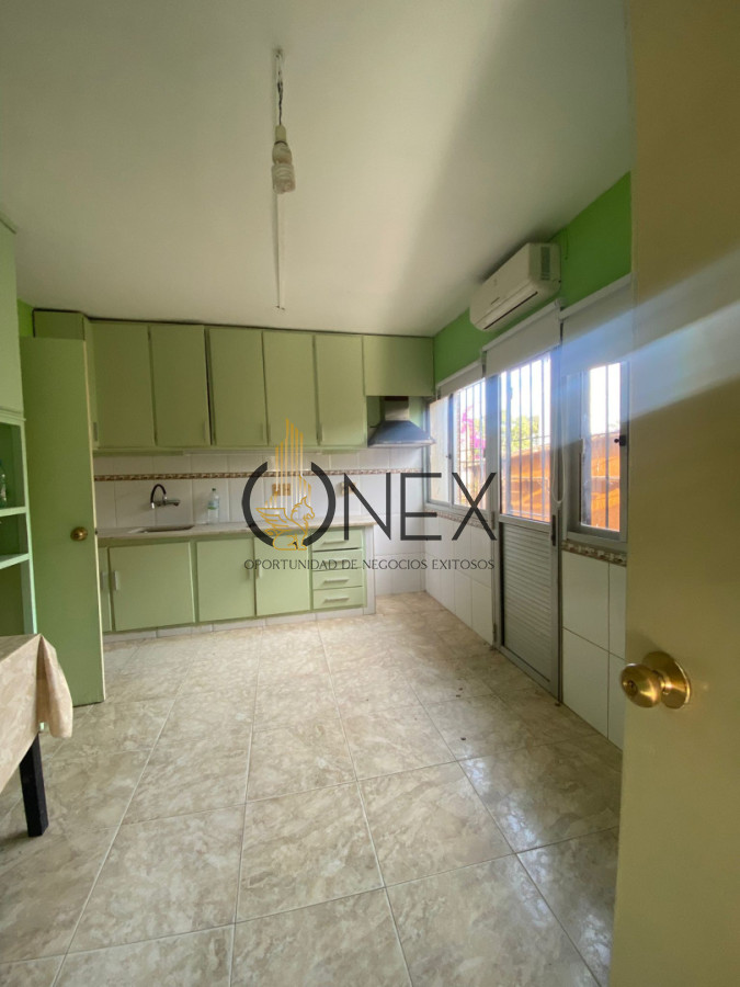 Casa ID.3627 - Se vende hermoso Chalet en Parque del Plata Sur