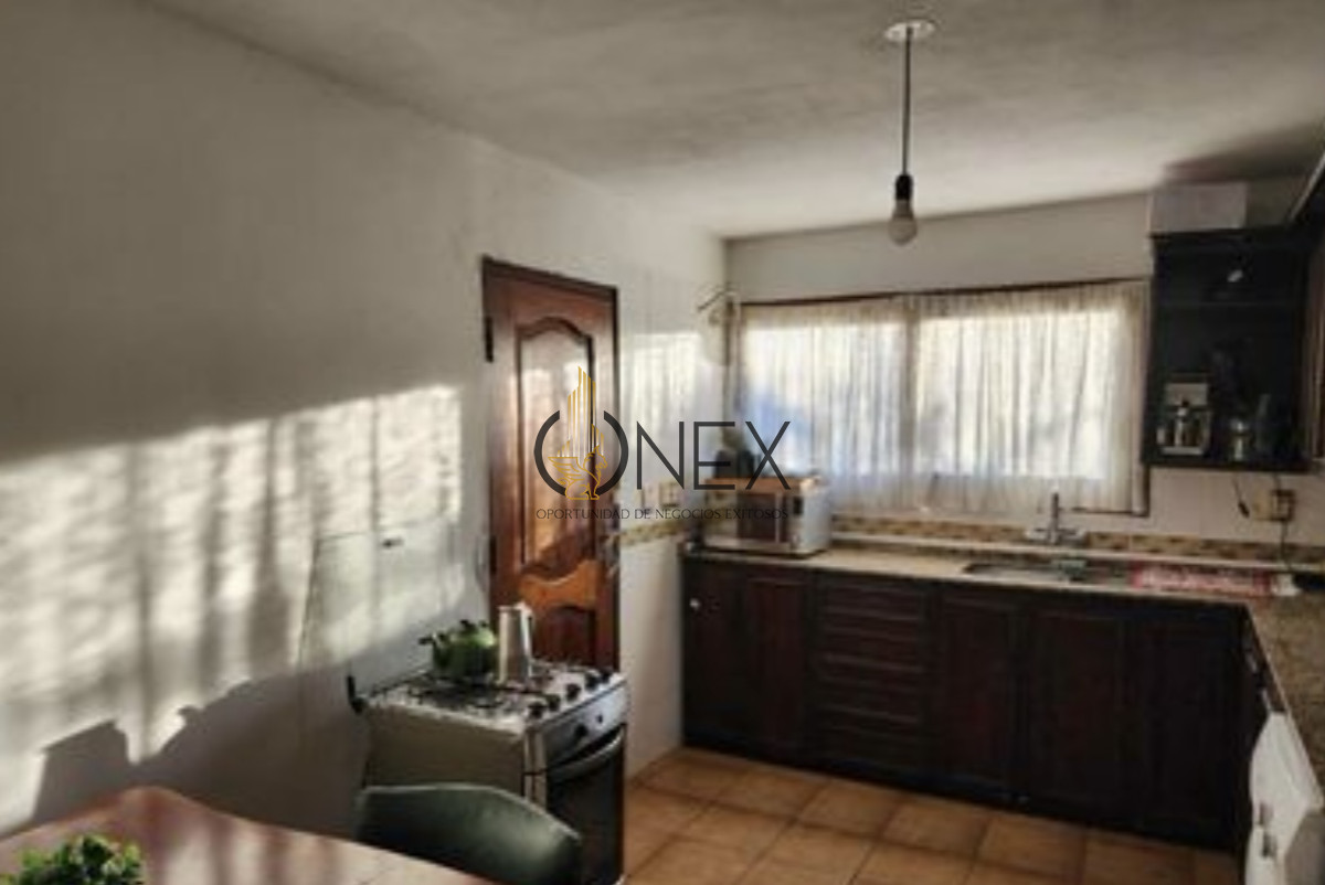 Casa ID.1514 - Gran Oportunidad Venta de Casa y Apartamento La Floresta a Pasos de La Playa.