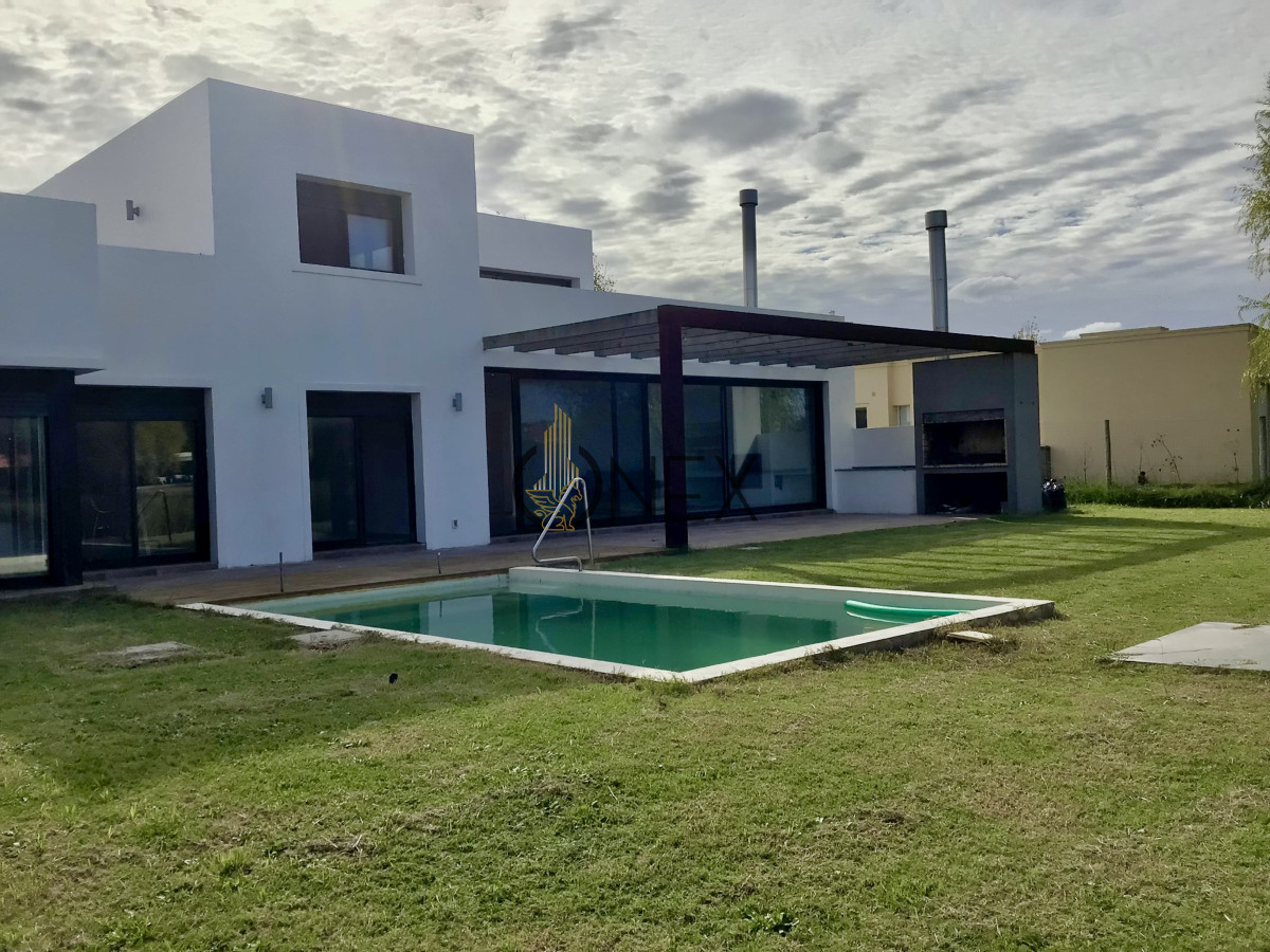 Casa ID.2275 - Casa en Barrios Privados, Viñedos de la Tahona