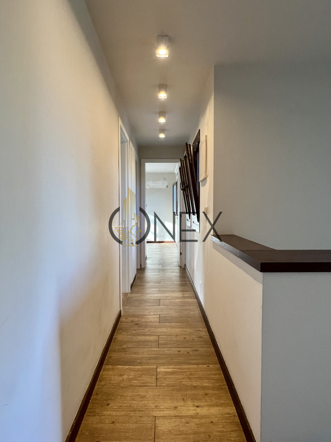 Casa ID.1871 - VENTA CASA 4 DORMITORIOS, 4 BAÑOS + SERVICIO, PISCINA Y PARRILLERO, BARRIO PRIVADO, LA TAHONA