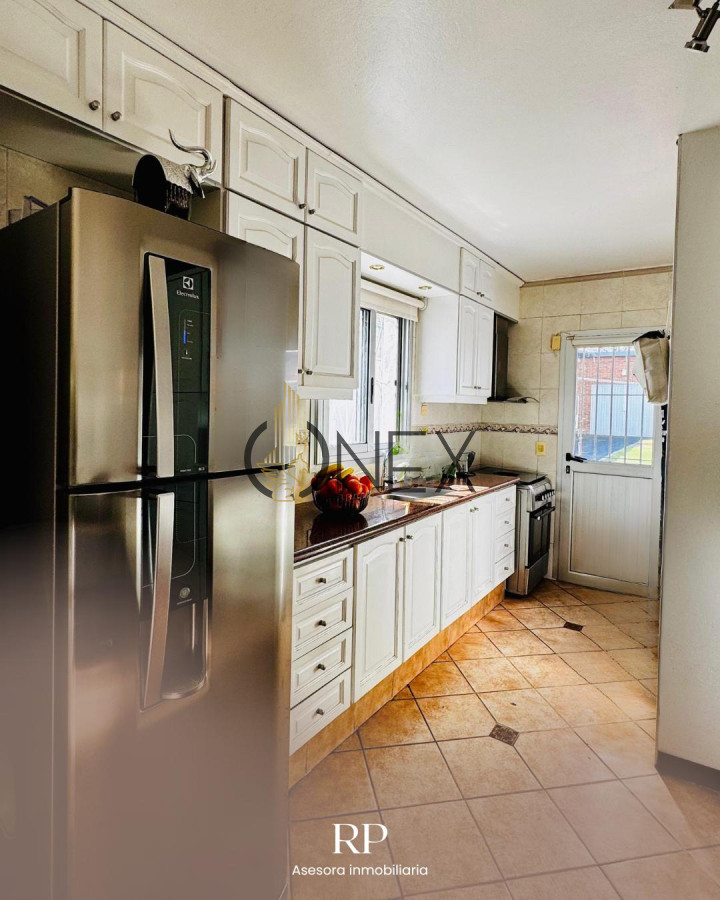 Casa ID.3190 - VENTA CASA MALVIN SUR, 3 DORMITORIOS , GARAGE