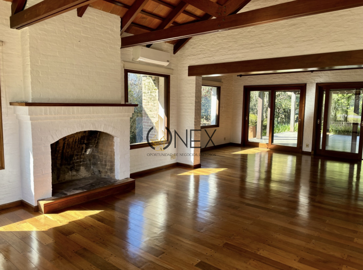 Casa ID.3373 - LUJO Y COMODIDAD Venta o Alquiler Casa Lomas Tahona 3D suite Playroom Estar Terraza Gge Piscina Parrillero