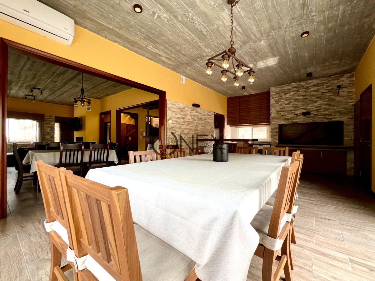 Casa ID.1848 - VENTA CASA AMUEBLADA, 3 DORMITORIOS, 3 BAÑOS, PLAYA GRANDE, PIRIÁPOLIS