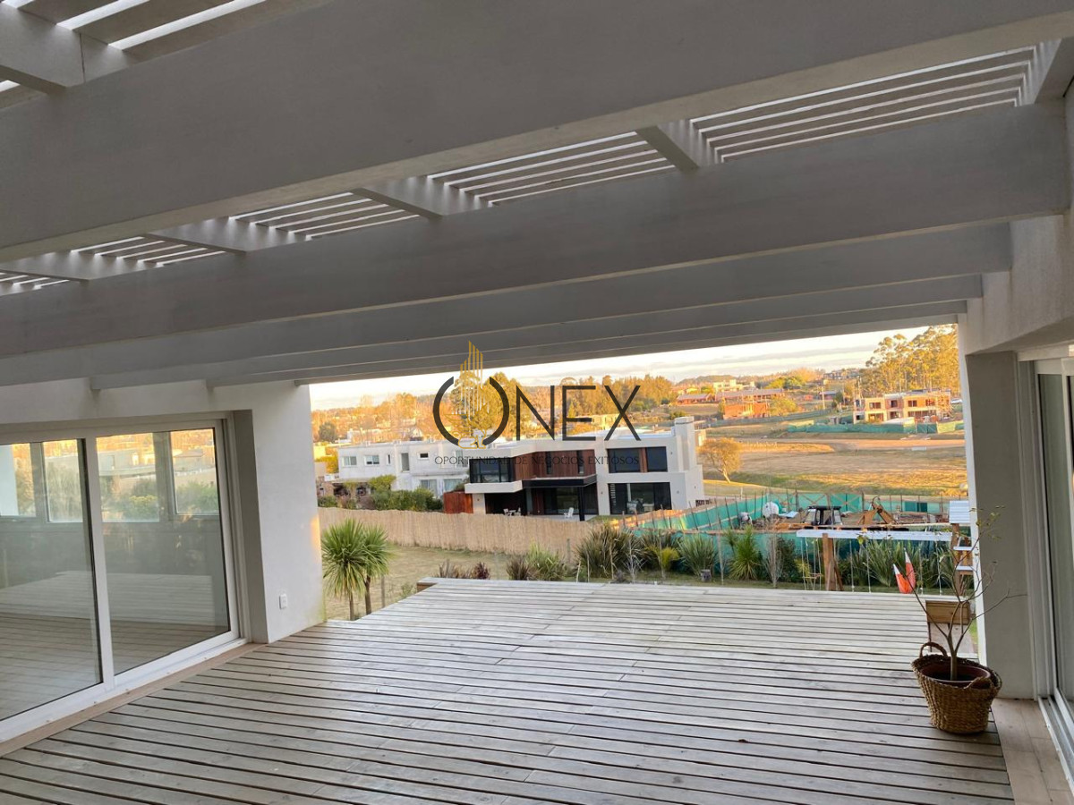 Casa ID.3374 - TU NUEVA VIDA EMPIEZA ACÁ! Venta Casa Altos la Tahona 3D Suite, estar, 2 plantas excelente ubicación  