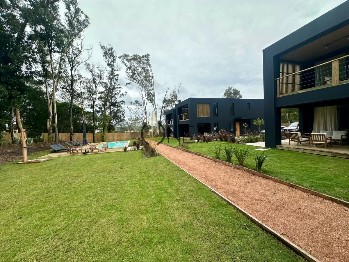 Casa ID.2935 -  Complejo Residencial de 4 casas - El Tesoro, La Barra. 
