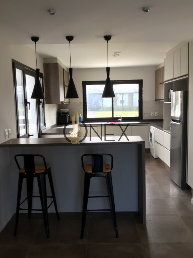 Casa ID.2275 - Casa en Barrios Privados, Viñedos de la Tahona