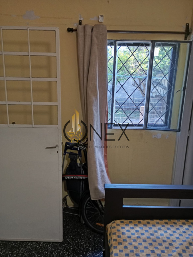 Casa ID.3774 - Casa en Venta de 7 dormitorios en Solymar a mts de la Rambla