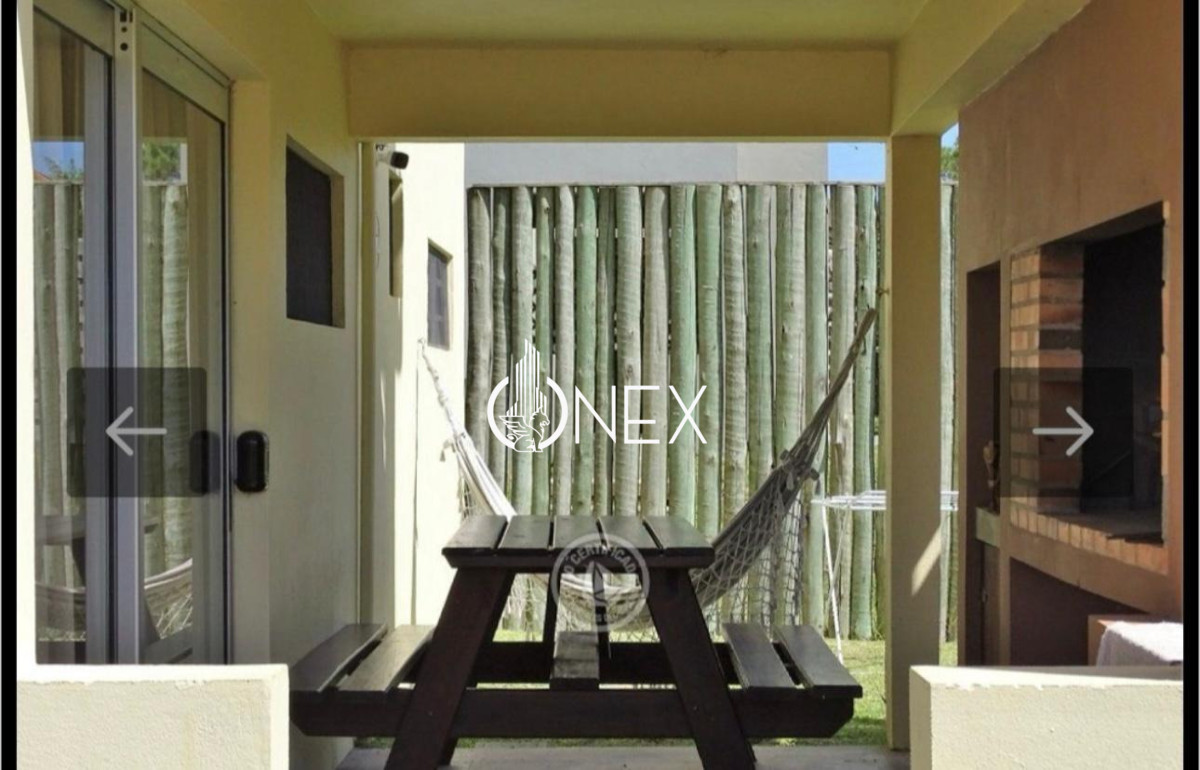 Casa ID.4559 - Venta casa de 4 dormitorios con vista al mar en Punta del Diablo.