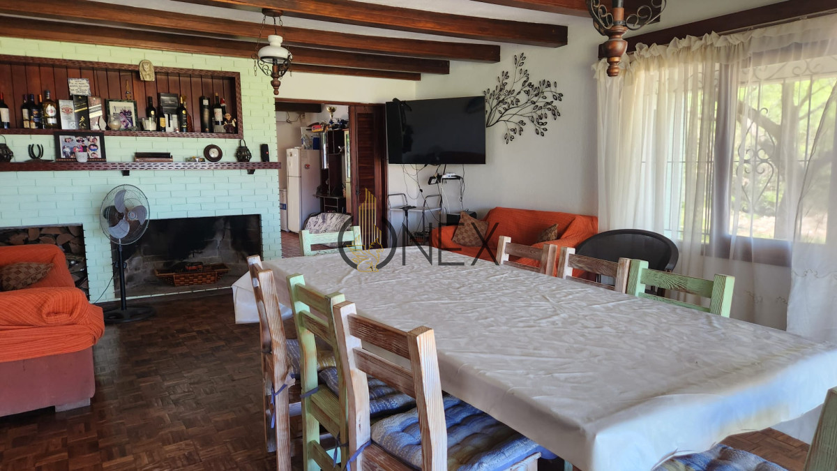 Casa ID.1663 - Casa en venta
