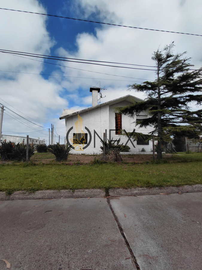 Casa ID.1514 - Gran Oportunidad Venta de Casa y Apartamento La Floresta a Pasos de La Playa.