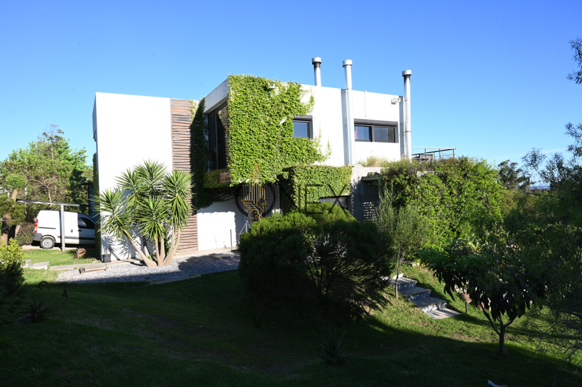 Casa ID.3361 - SE VENDE EXCELENTE PROPIEDAD EN PIRIÁPOLIS,PARA CUMPLIR TUS SUEÑOS