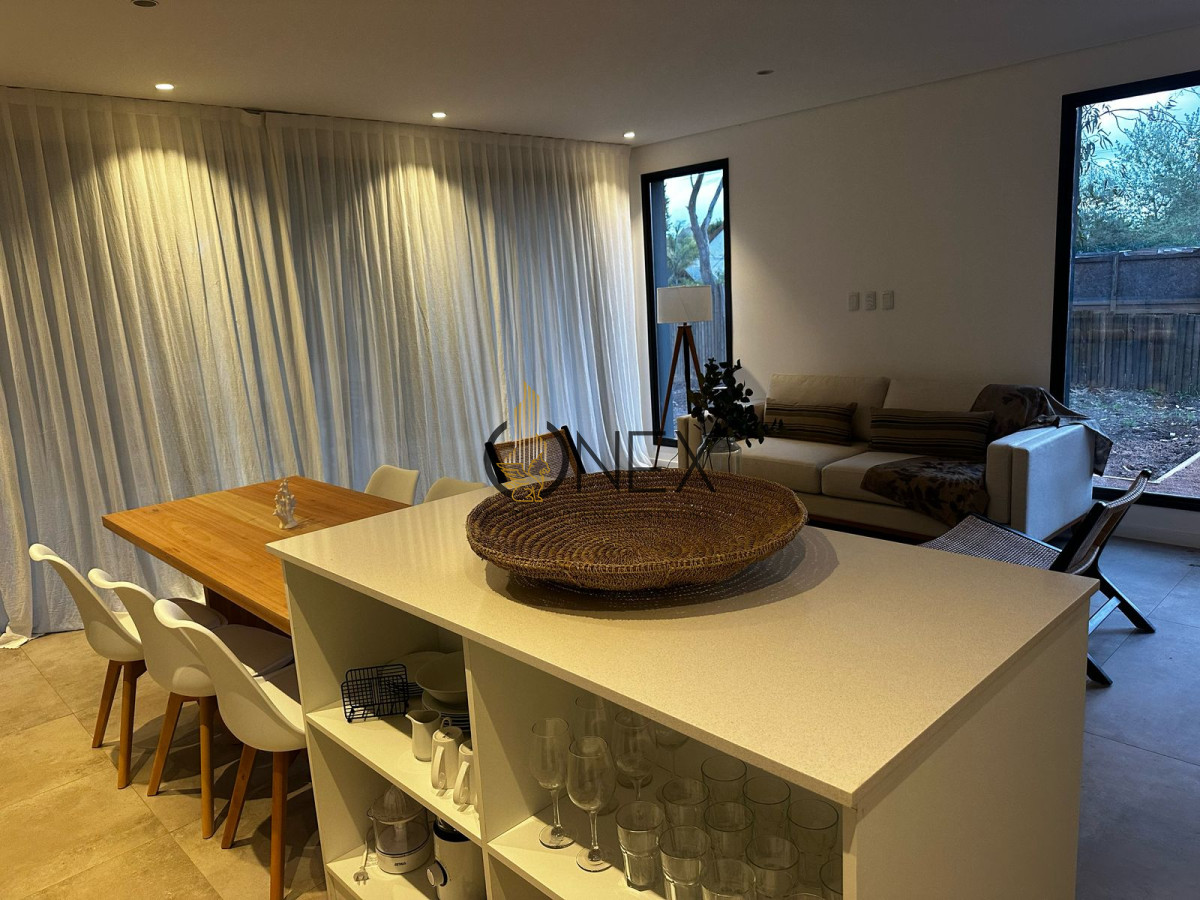 Casa ID.2935 -  Complejo Residencial de 4 casas - El Tesoro, La Barra. 