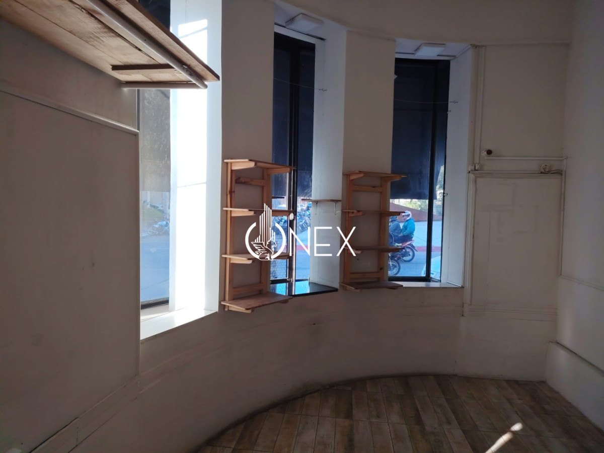 Casa ID.4663 - LOCAL COMERCIAL SOBRE florida y zorrilla 
