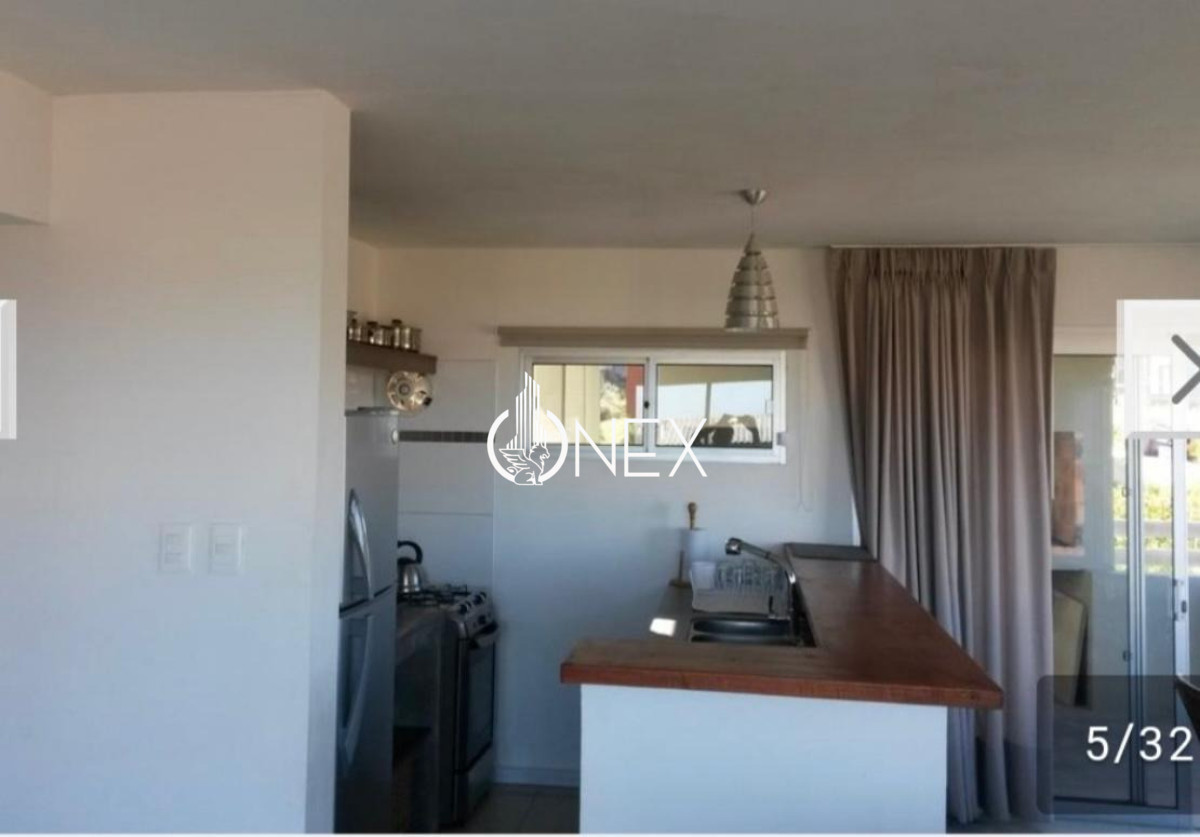 Casa ID.4559 - Venta casa de 4 dormitorios con vista al mar en Punta del Diablo.