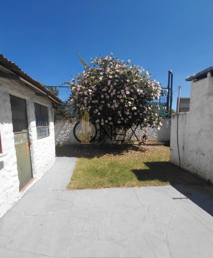 Casa ID.4194 - Oportunidad venta propiedad  dos casas  independientes + dependencia de servicio cerca de la rambla - Piriápolis
