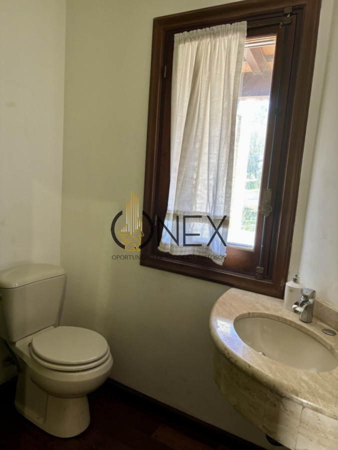 Casa ID.3373 - LUJO Y COMODIDAD Venta o Alquiler Casa Lomas Tahona 3D suite Playroom Estar Terraza Gge Piscina Parrillero