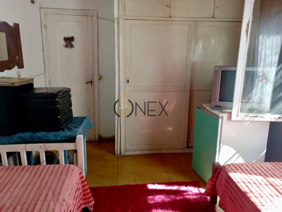 Casa ID.1227 - EN VENTA CASA EN PUNTA DEL ESTE A RECICLAR. IDEAL INVERSORES. ZONA LOS ÁNGELES 
