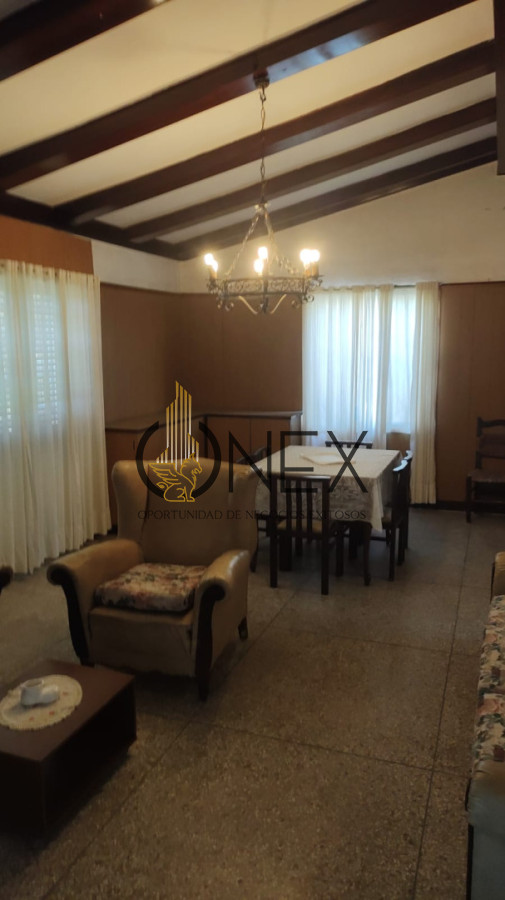 Casa ID.4406 - SE VENDE EXCELENTE PROPIEDAD EN ATLANTIDA, DE CUATRO DORMITORIOS