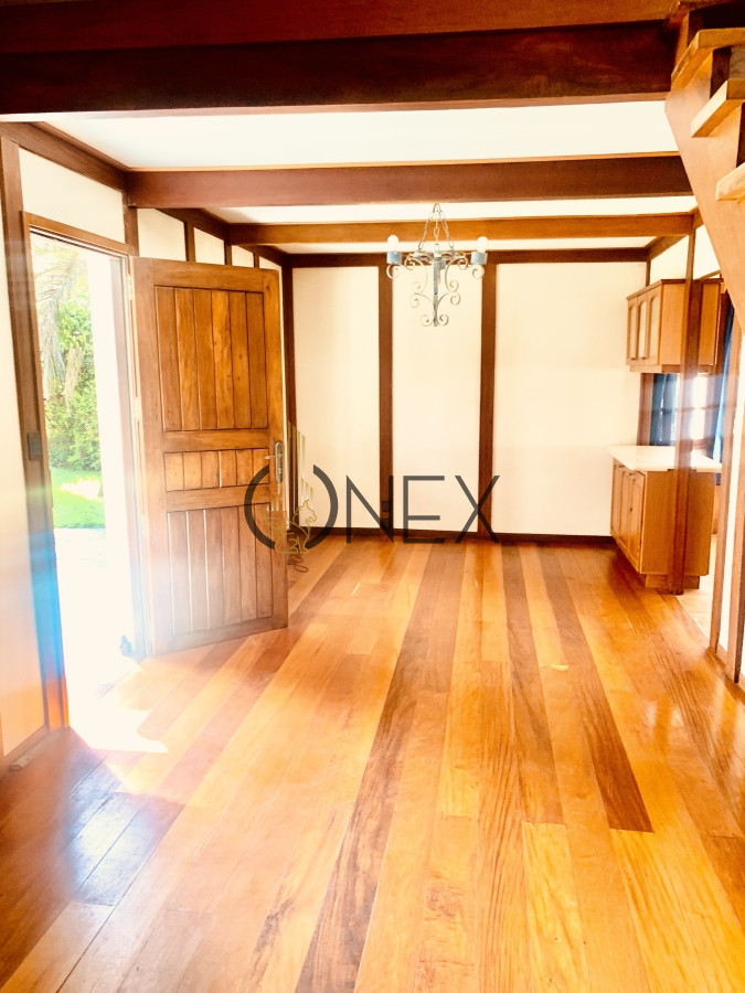 Casa ID.1284 - Hermosa Casa en Alquiler Anual