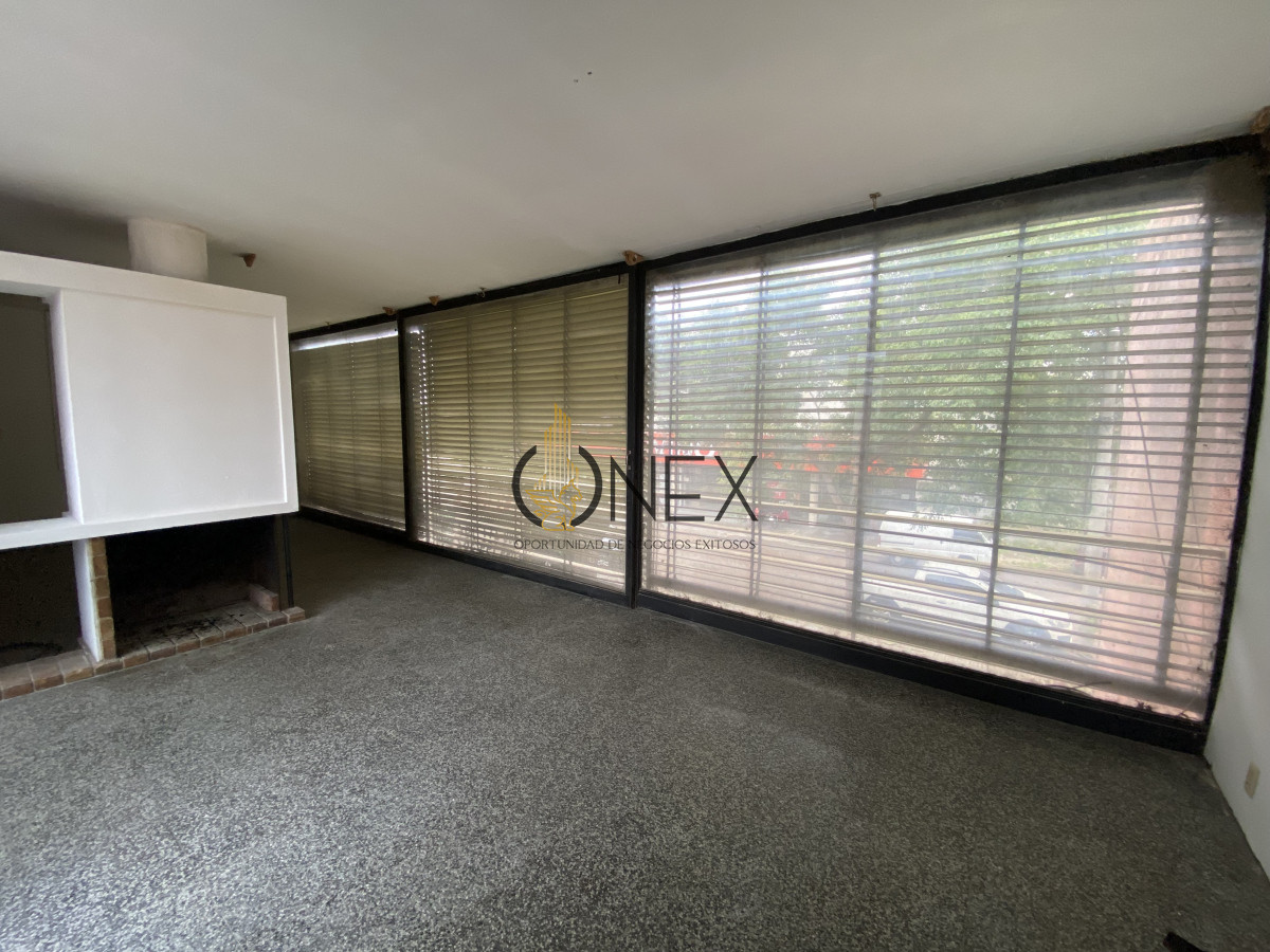 Casa ID.2575 - ESTRATEGICA PROPIEDAD CENTRICA EN VENTA 