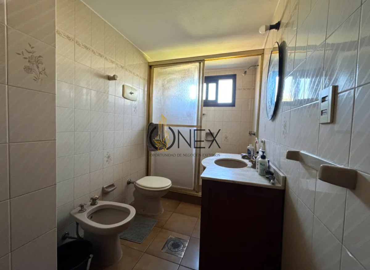 Casa ID.1514 - Gran Oportunidad Venta de Casa y Apartamento La Floresta a Pasos de La Playa.