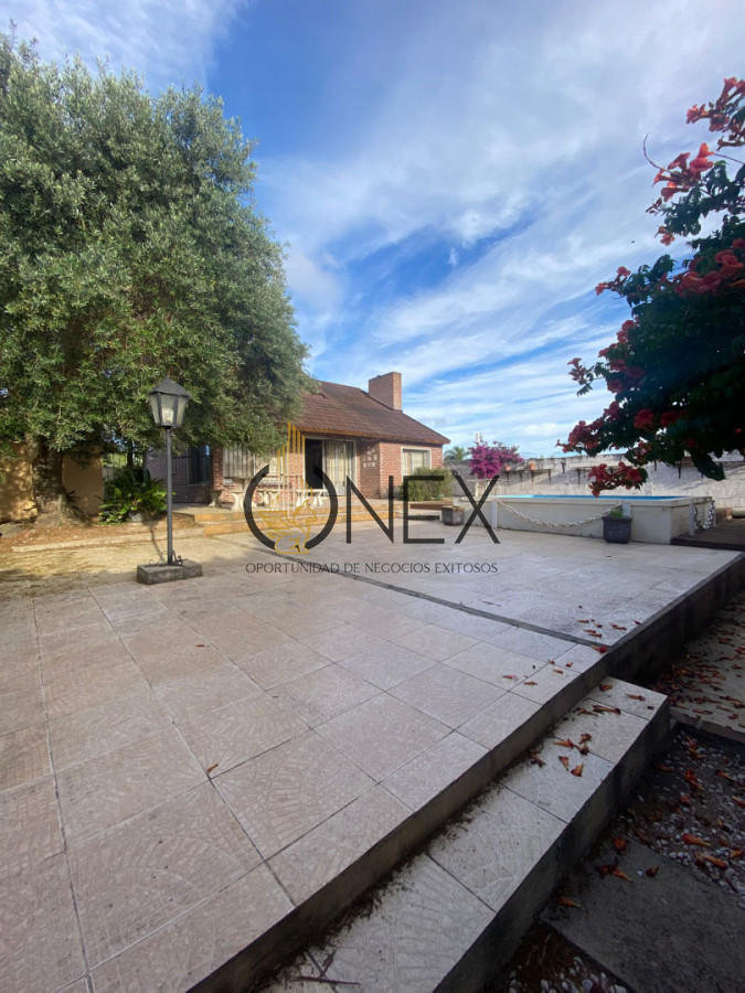 Casa ID.3627 - Se vende hermoso Chalet en Parque del Plata Sur