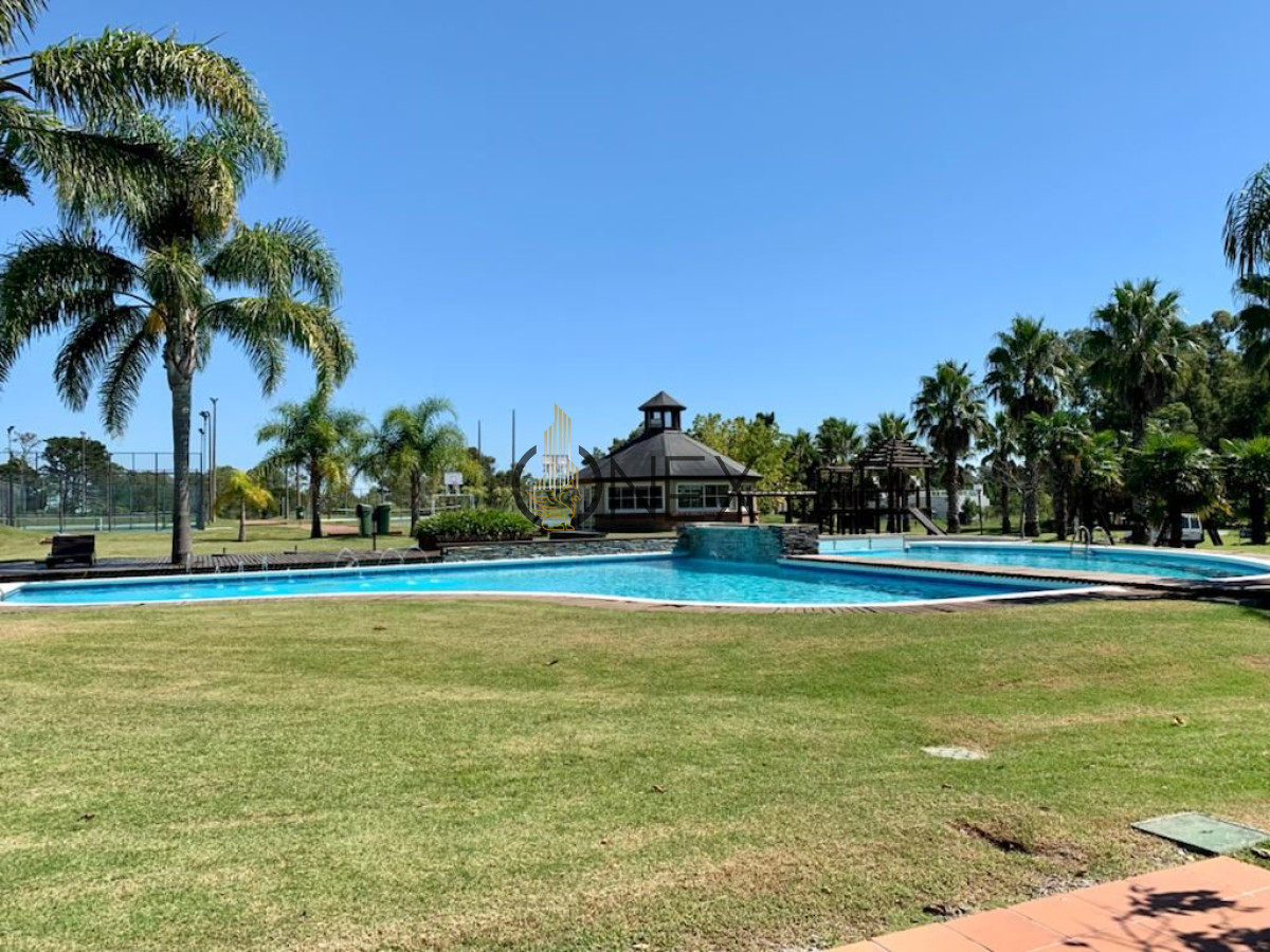 Casa ID.2244 - ALQUILER 3 DORM. BARRIO CUMBRES A ESTRENAR