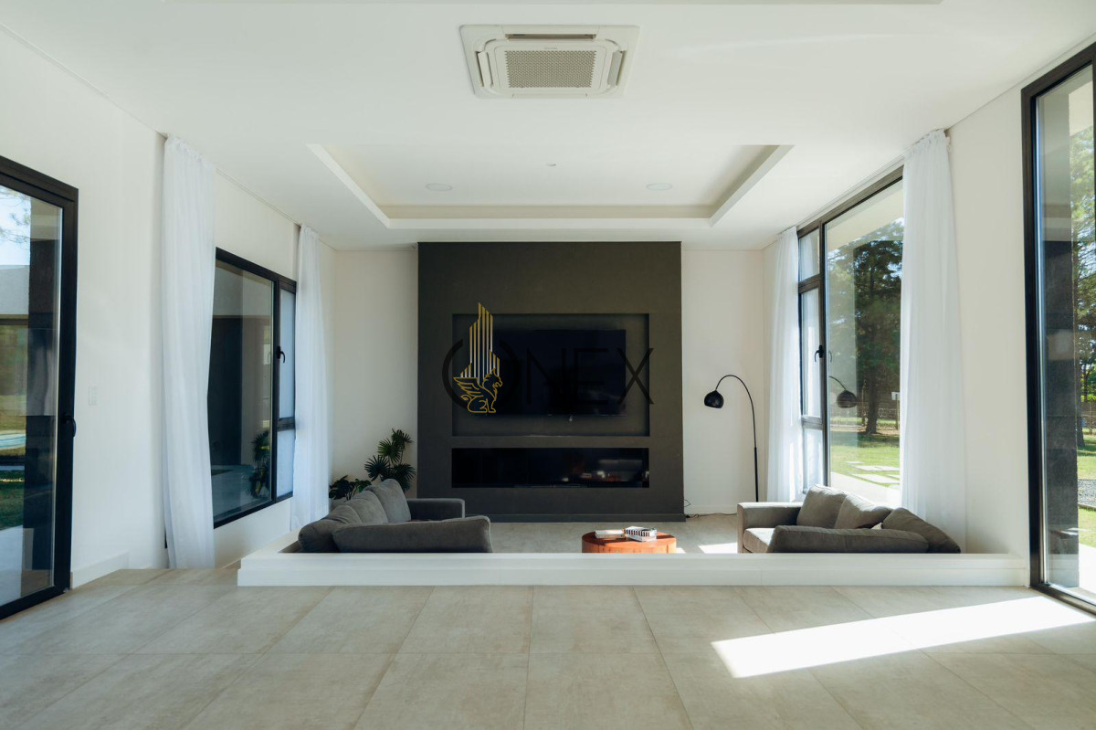 Casa ID.1587 - SE VENDE CASA EN BARRIO PRIVADO CARMEL